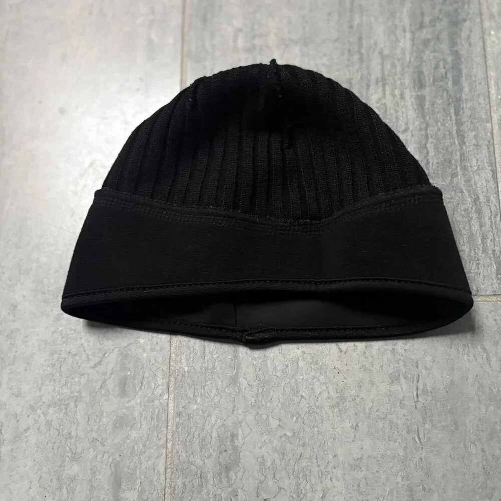 Asics Thermal Knit Running Beanie Cap Hat Fleece Ear Band Lining Black Size S/M